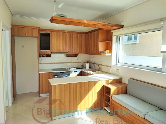 (For Rent) Residential Floor Apartment || Athens South/Palaio Faliro - 100 Sq.m, 2 Bedrooms, 1.450€ 